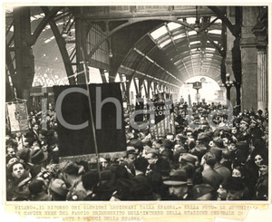 Fotografia d epoca originale 1938 MILANO Stazione Centrale  Ritorno dei legionari dalla Spagna Foto 24x18 1