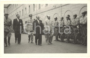 Fotografia d epoca originale 1950ca MILANO Ministro Randolfo PACCIARDI Caserma Garibaldi Foto agenzia 14x9 2 1