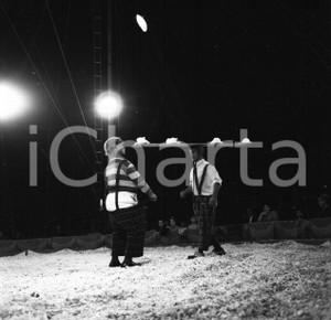 Fotografia d epoca originale 1967 Circo ORFEI il numero dei clowns NEGATIVO ORIGINALE 1