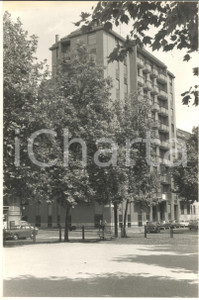 Fotografia d epoca originale 1965 ca ARCHITETTURA MILANO Edificio via Lipari /ang. via Dezza  Foto 20x31 1