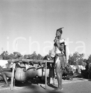 Fotografia d epoca originale 1965 ca MAPUTO MOZAMBICO  Strumenti musici popolo Chopi NEGATIVO ORIGINALE 4 1