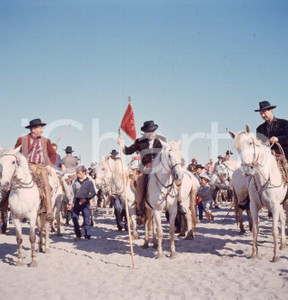 Fotografia d epoca originale 1960 ca CAMARGUE Famiglia di MAS in POSITIVO ORIGINALE 1