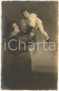 Fotografia d epoca originale 1929 ZURICH Famiglia italiana  Madre gioca con il figlio Foto E. PREITE 9x14 1