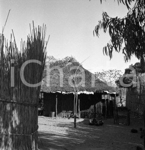 Fotografia d epoca originale 1965ca MAPUTO MOZAMBICO Scorcio di villaggio indigeno NEGATIVO ORIGINALE 4 1