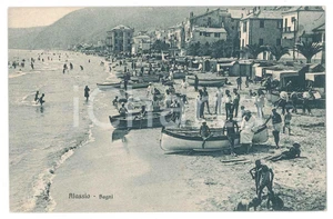 Cartolina originale da collezione 1935 ca ALASSIO SV Bagnanti sulla spiaggia  Cartolina FP NV 1