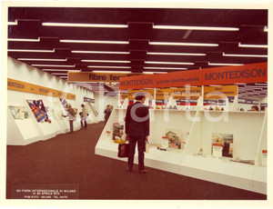 Fotografia d epoca originale 1972 50 FIERA DI MILANO  Padiglione MONTEDISON  Foto 24x18 cm 4 1
