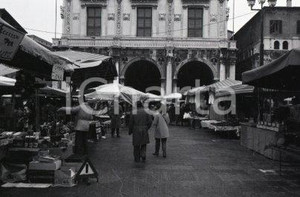 Fotografia d epoca originale 1980ca BRESCIA Mercato di San Faustino NEGATIVO ORIGINALE 5 1