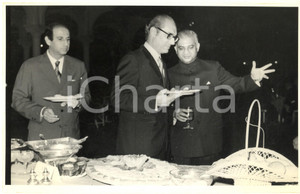 Fotografia d epoca originale 1974 BOMBAY Inaugurazione stabilimento BARODA RAYON SNIALON  Banchetto 3 1