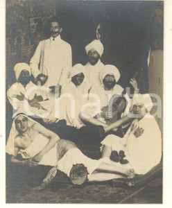 Fotografia d epoca originale 1910 ca MITTWEIDA Carnevale  Giovani in costume arabo  Foto CURIOSA 8x9 cm 1