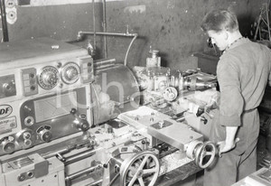 Fotografia d epoca originale 1956 BRESCIA Fucili FRANCHI lavorazioni in corso NEGATIVO ORIGINALE 9 1