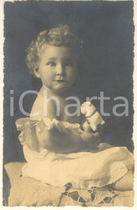 Fotografia d epoca originale 1921 ONNA AQ Ritratto di Elisa NOCCIOLI bambina con giocattolo Foto 9x14 cm 1