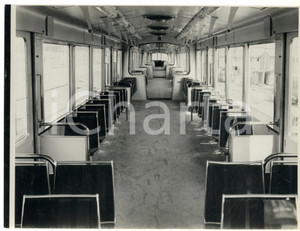 Fotografia d epoca originale 1964 TOKYO HANEDA Airport JAPAN  Interior ALWEG monorail  Photo 24x18 cm 1
