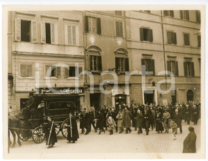 Fotografia d epoca originale 1940 ca ROMA Processione funebre in Piazza di Santa Maria in Trastevere  Foto 1