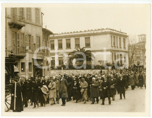 Fotografia d epoca originale 1940 ca ROMA  TRASTEVERE Processione funebre  Foto 23x17 cm 1