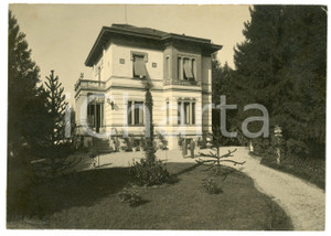 Fotografia d epoca originale 1935 ca VARESE Una villa con i suoi proprietari  Foto M. COLOMBO 23x16 cm 1