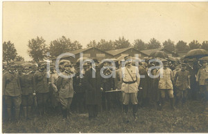 Fotografia d epoca originale Giugno 1918 WW1 Campo di aviazione LYON BRON  Consegna bandiere Foto 14x9 cm 1