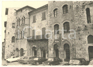 Fotografia d epoca originale 1965 SAN GIMIGNANO Palazzo Tortoli  Hotel La Cisterna Foto bozzetto cartolina 1