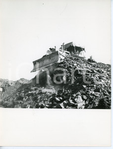 Fotografia d epoca originale 1960 ca BERCETO Strada del TUGO Ruspa alla cava di prestito  Foto 18x24 cm 1