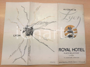 Materiale pubblicitario d’epoca 1950 ca LYON Place Bellecour  ROYAL HOTEL Illustrated vintage brochure 1