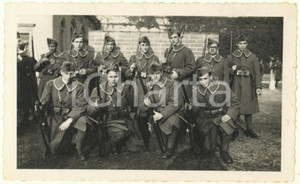 Fotografia d epoca originale 1933 Castello MONCALIERI  Scuola Allievi Ufficiali Complemento  Reclute Foto 1