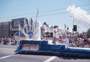Fotografia d epoca originale 1988 LOS ANGELES Allegorical float gay parade 35 mm VINTAGE SLIDE 7 1