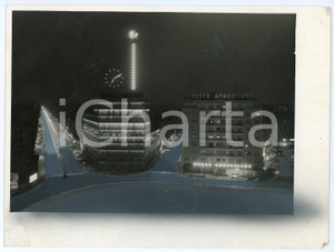 Fotografia d epoca originale 1965 ca MILANO Piazzale Loreto PALAZZO DI FUOCO Banco Ambrosiano  Foto bozzetto 1