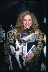 Fotografia d epoca originale 1990 ca CINEMA Monica SCATTINI con il suo cane  35mm VINTAGE SLIDE 1 1