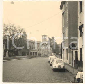 Fotografia d epoca originale 1970 ca PADOVA Riviera Businello con FIAT 500 bianche Foto vintage 9x9 cm 1