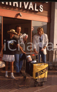 Fotografia d epoca originale 1990ca COSTUME Björn BORG Loredana BERTÈ in aeroporto 35mm VINTAGE SLIDE 1 1