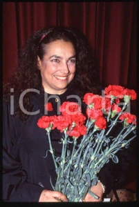Fotografia d epoca originale 1990ca PARTITO SOCIALISTA Agata Alma CAPPIELLO con garofani 35mm VINTAGE SLIDE 3 1