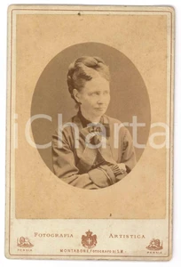 Fotografia d epoca originale 1890 ca MILANO Donna in abito con fiocco  Foto MONTABONE di C. MARCOZZI 1