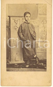 Fotografia d epoca originale 1870 ca COSTUME ITALIA Bambino in completo con alamari Foto RARA CDV 1