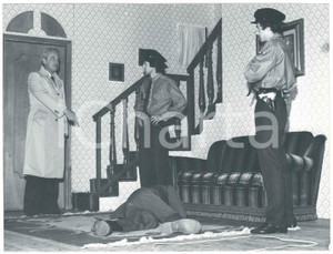Fotografia d epoca originale 1980 ca TEATRO GRUPPO PALCOSCENICO Saronno  Arsenico e vecchi merletti 4 1