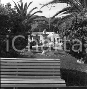 Fotografia d epoca originale 1971 VARAZZE Scorcio dei giardinetti sul lungomare NEGATIVO ORIGINALE 1