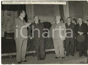 Fotografia d epoca originale 1951 BRESCIA Sindaco Bruno BONI accoglie ministro Achille MARAZZA Foto 1