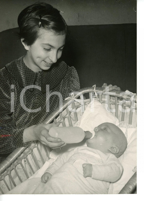 1955 ca SAN GIORGIO CANAVESE Croce Azzurra - Angiolina PINTO con il fratellino 