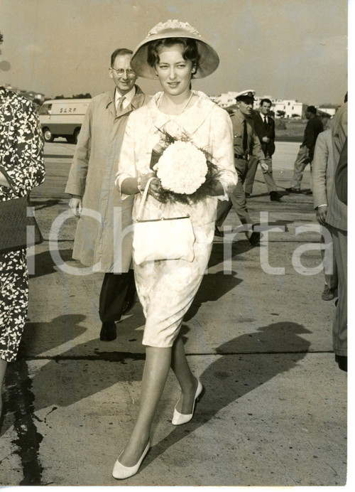 1959 ROMA La principessa Paola RUFFO DI CALABRIA in aeroporto *Foto 13x18 cm