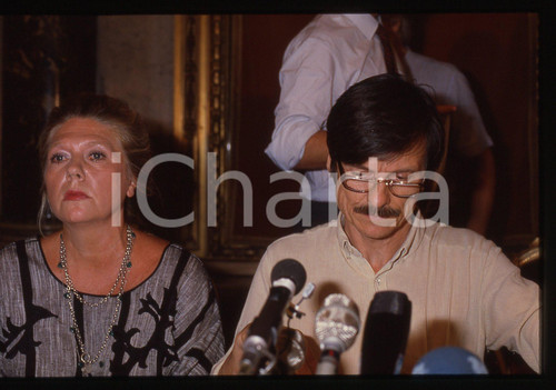 35mm vintage slide*1984 Milano Andrej TARKOVSKIJ  e Larisa EGORKINA (2)