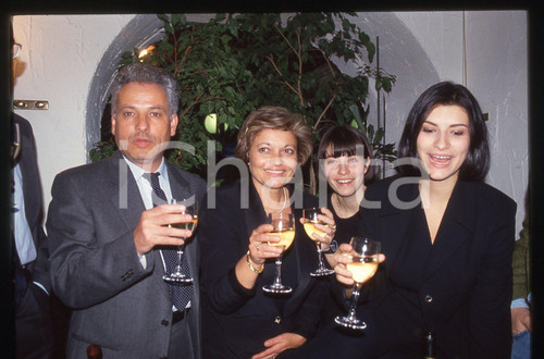 35mm vintage slide* 1994 SANREMO Laura PAUSINI festeggia con la famiglia (10)