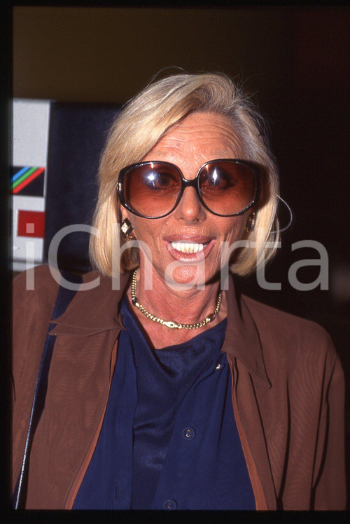 35mm vintage slide* 1990ca RAI Studi Televisivi - Sandra MONDAINI ritratto