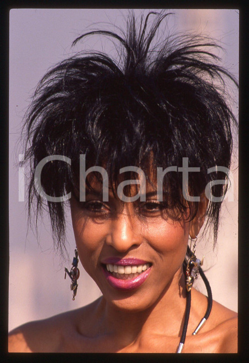 35mm vintage slide* 1990ca MILANO Terrazza MARTINI Nona HENDRYX Ritratto (24)
