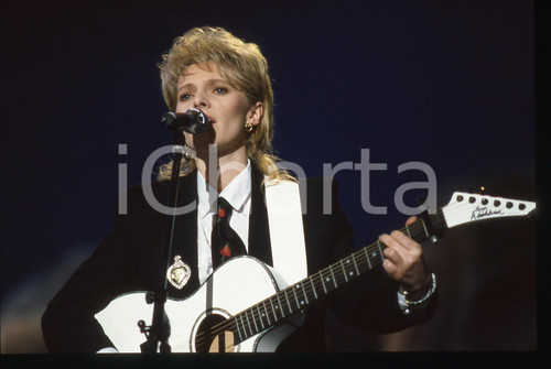 35mm vintage slide* 1990 FESTIVAL DI SANREMO Lena BIOLCATI sul palco (11)