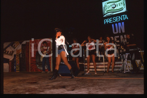 35mm vintage slide* 1990ca  Sabrina SALERNO sul palco (2) 