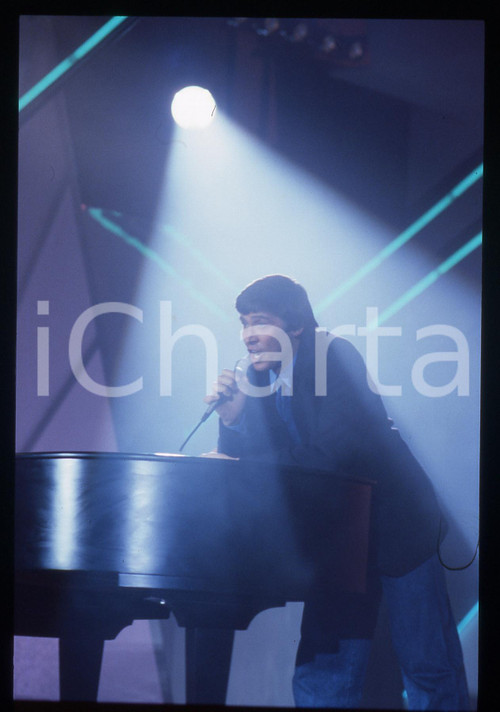 35mm vintage slide* 1990ca Gianni MORANDI in concerto (3)