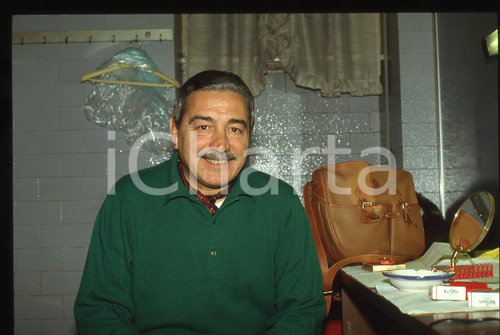 35mm vintage slide* 1990ca Renzo MONTAGNANI ritratto in camerino (4)
