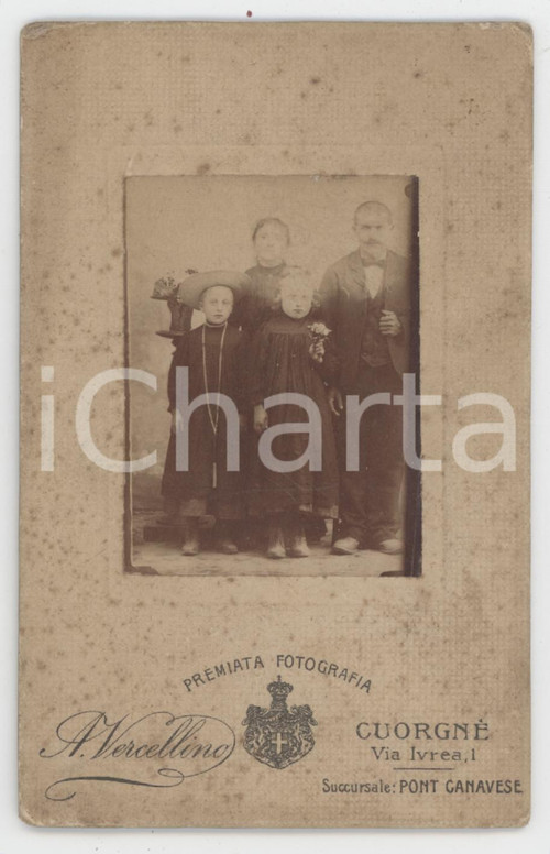 1900 ca CUORGNE' Famiglia con i due figli - Ritratto *Foto A. VERCELLINO CDV