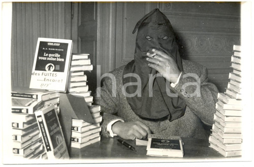 1954 PARIS - Antoine DOMINIQUE PONCHARDIER presenta nuovo libro LE GORILLE *Foto