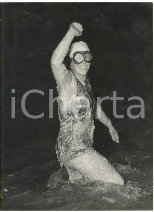 1953 DOVER Margaret's Bay - Kathleen MAYOH before crossing the English Channel
