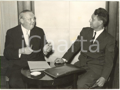 1954 MILANO - Mario MARTINELLI con ministro dell'economia tedesco Ludwig ERHARD