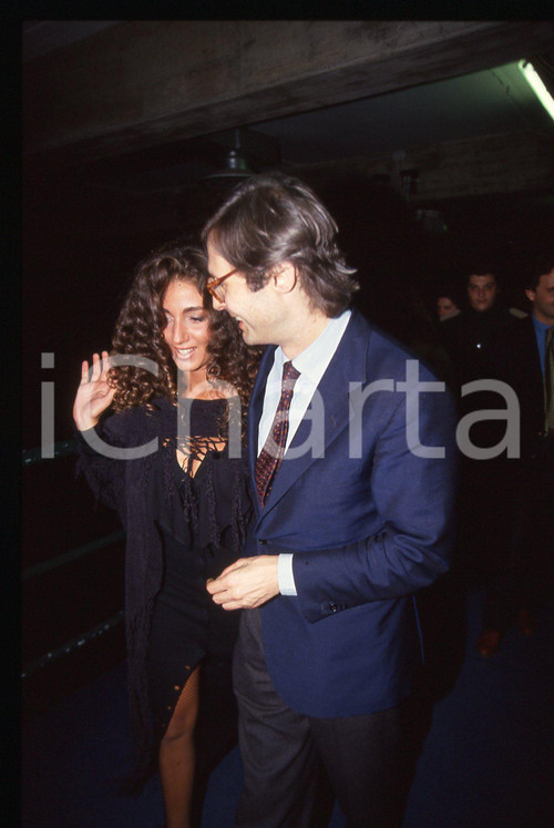 35mm vintage slide*1995 ca COSTUME Vittorio SGARBI con Fanny CADEO paparazzati 9